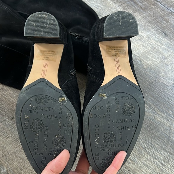 Vince Camuto Selial Suede Over The Knee Boots. size 7 lightly worn. With box. - Picture 3 of 3